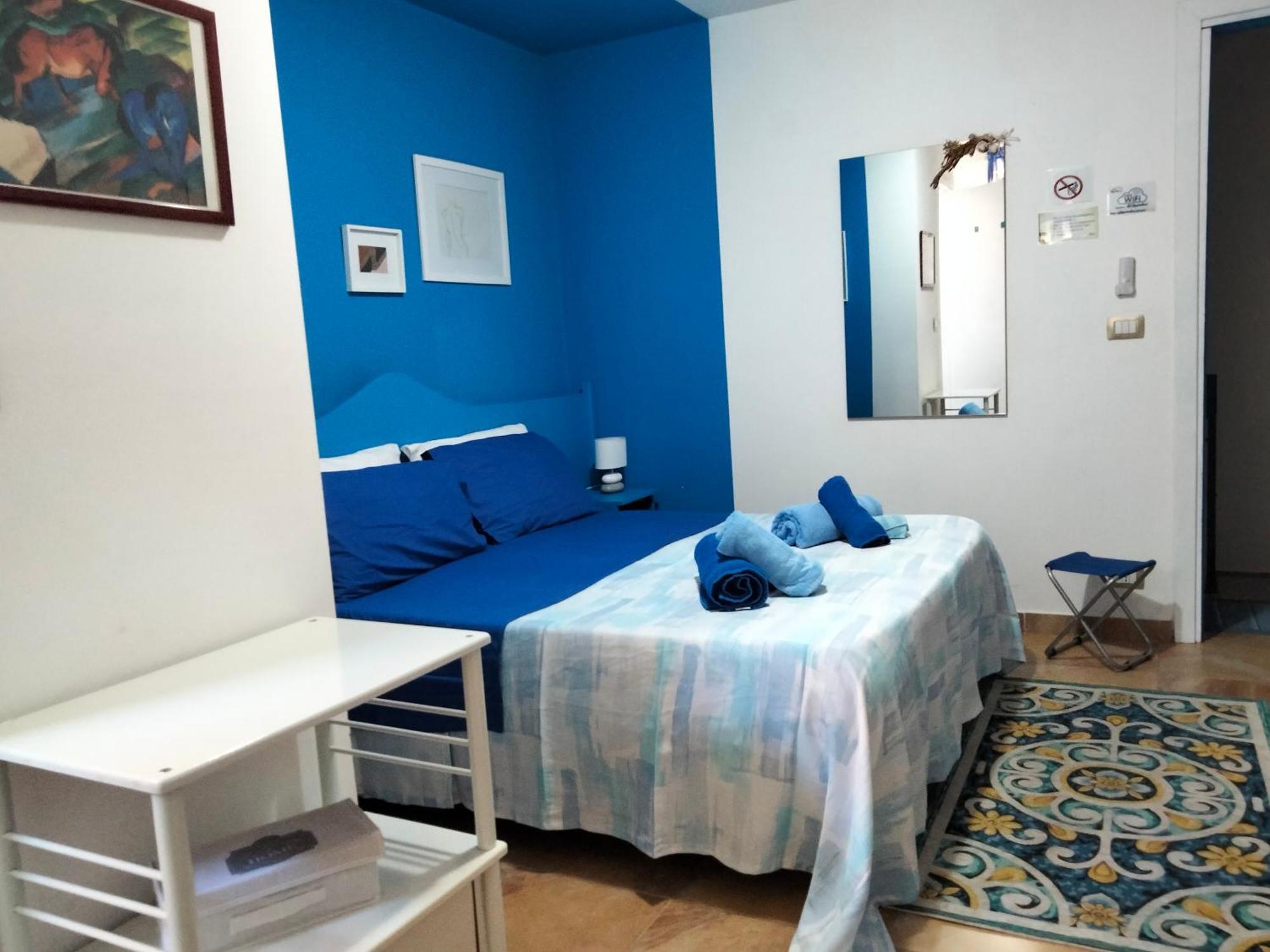 Al Quindici Scilla Bed & Breakfast Стая снимка
