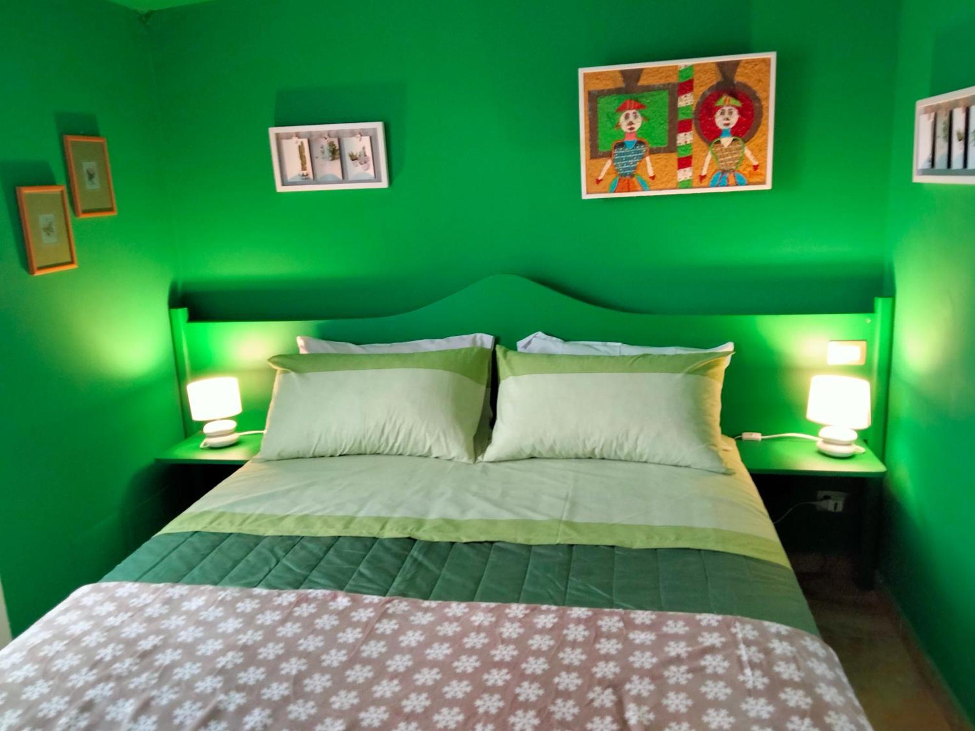 Al Quindici Scilla Bed & Breakfast Стая снимка